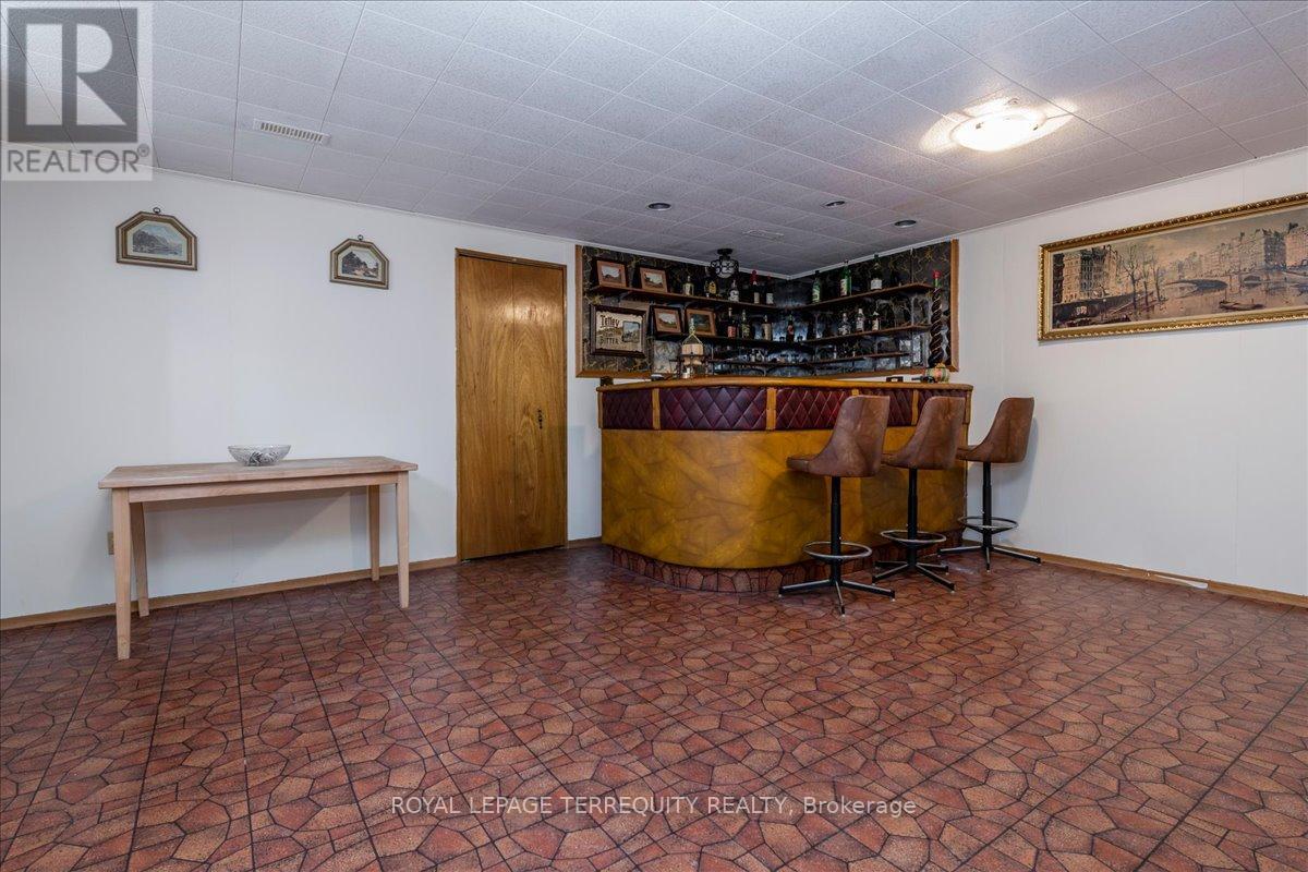 44 MARGARET AVENUE - 26