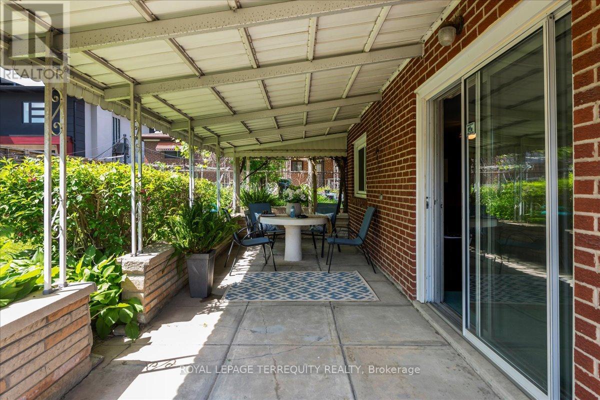 44 MARGARET AVENUE - 30