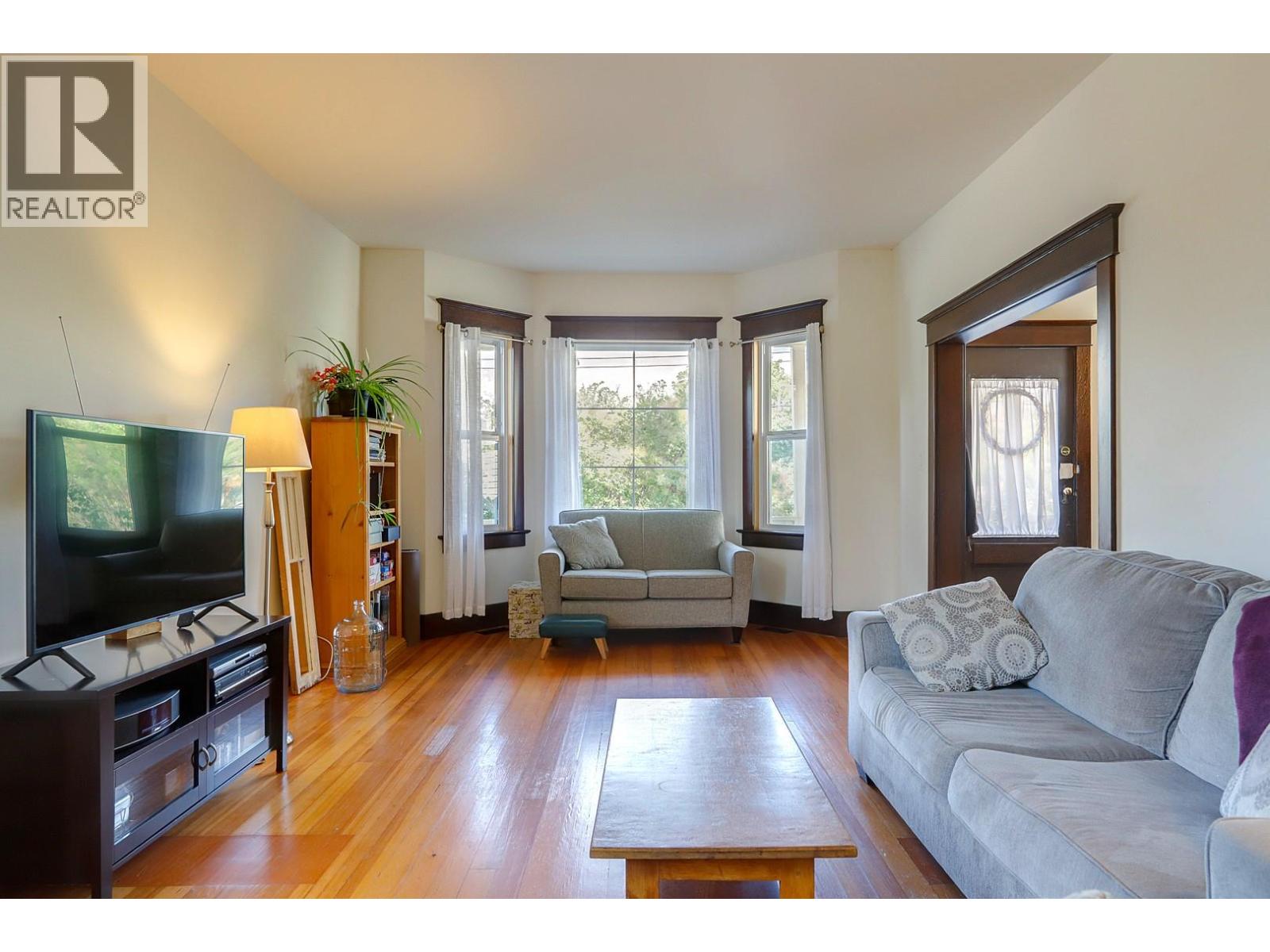 2503 24 Street - 13
