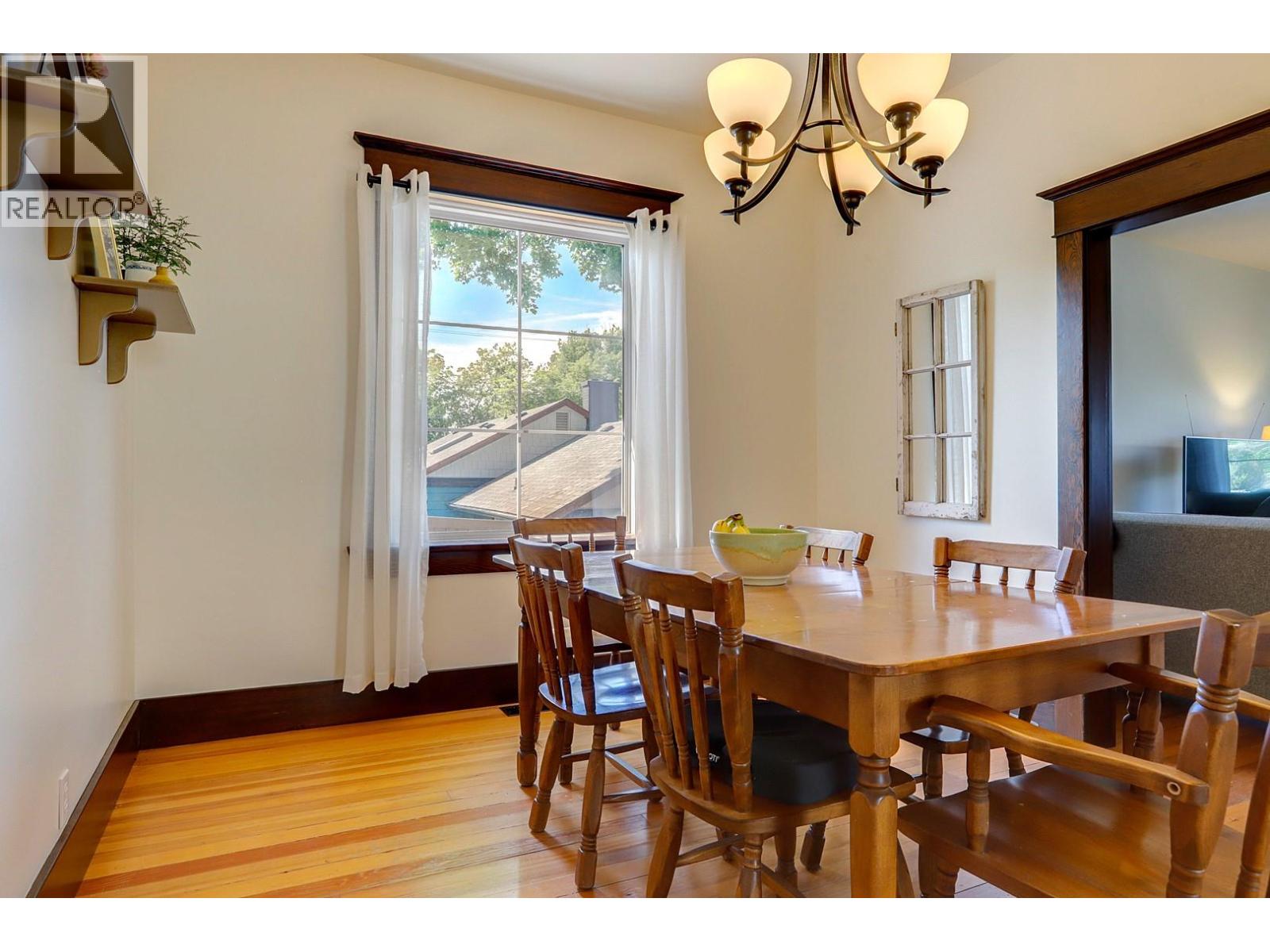 2503 24 Street - 15
