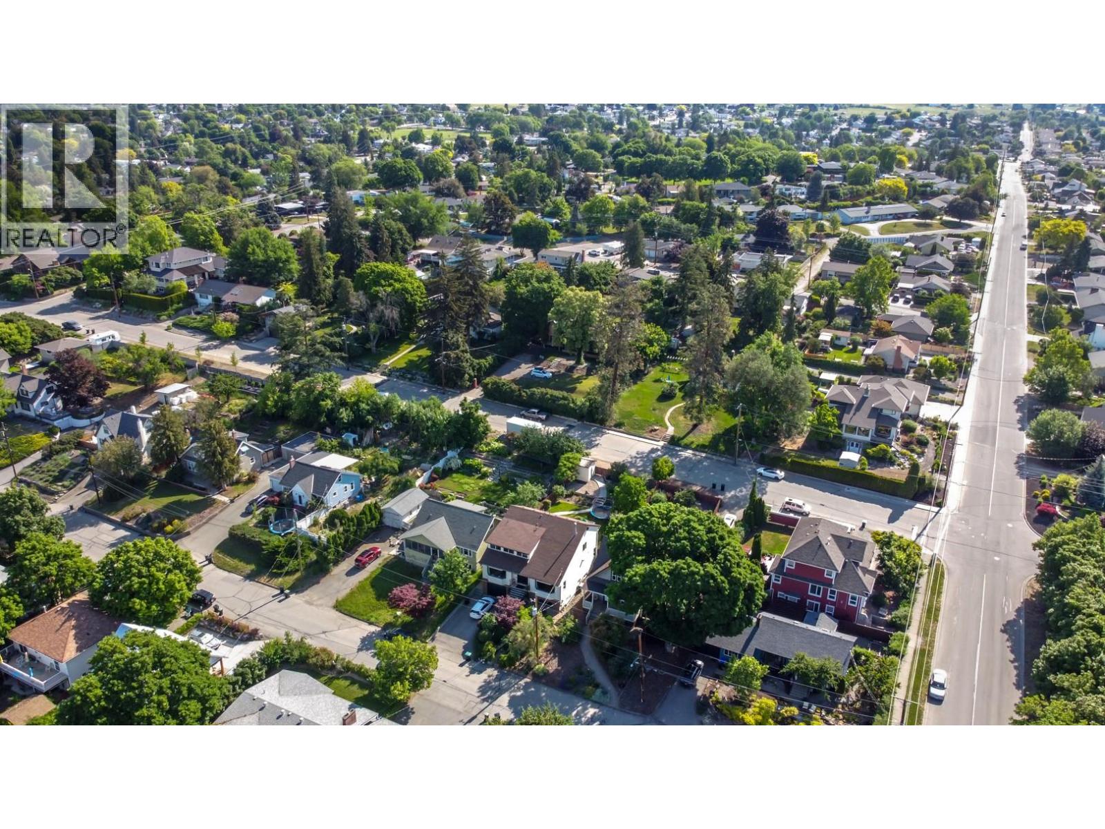 2503 24 Street - 69