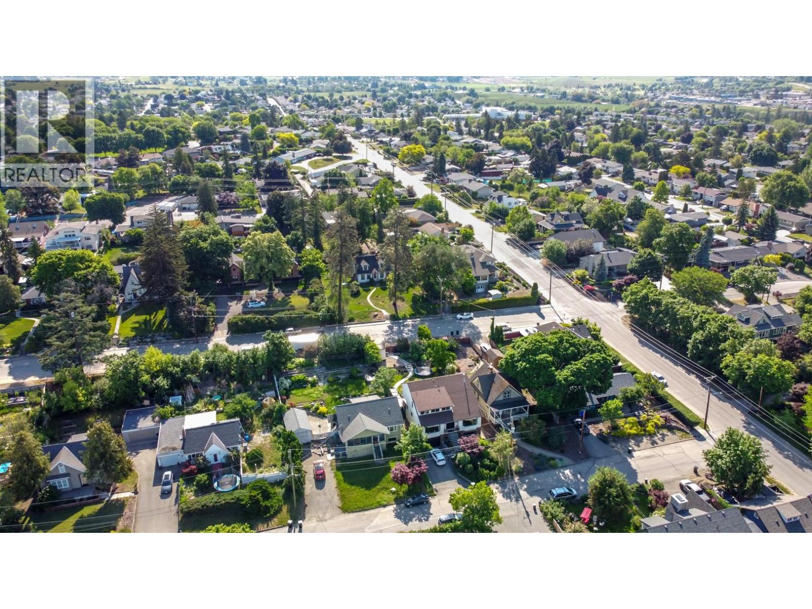 2503 24 Street - 70