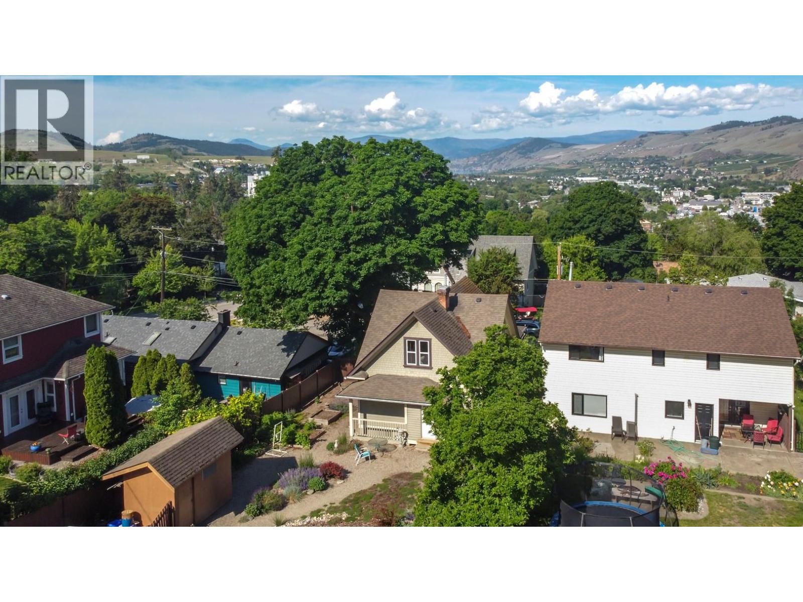 2503 24 Street - 81