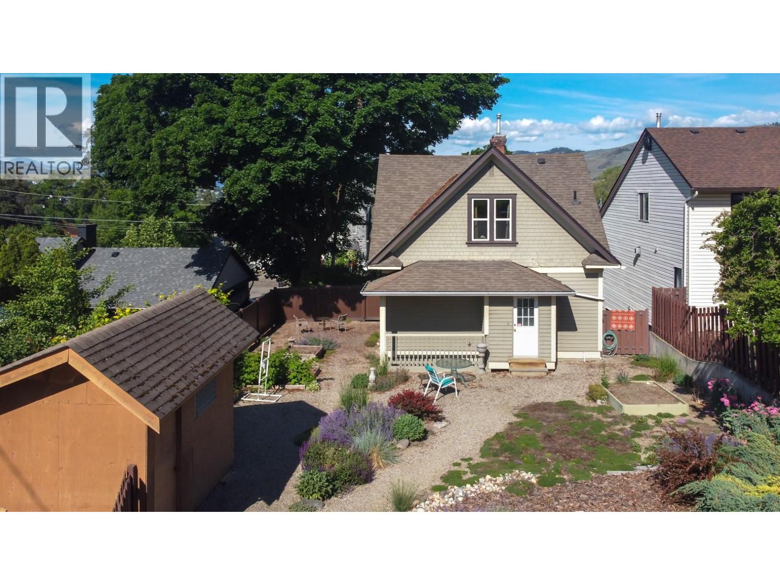 2503 24 Street - 84