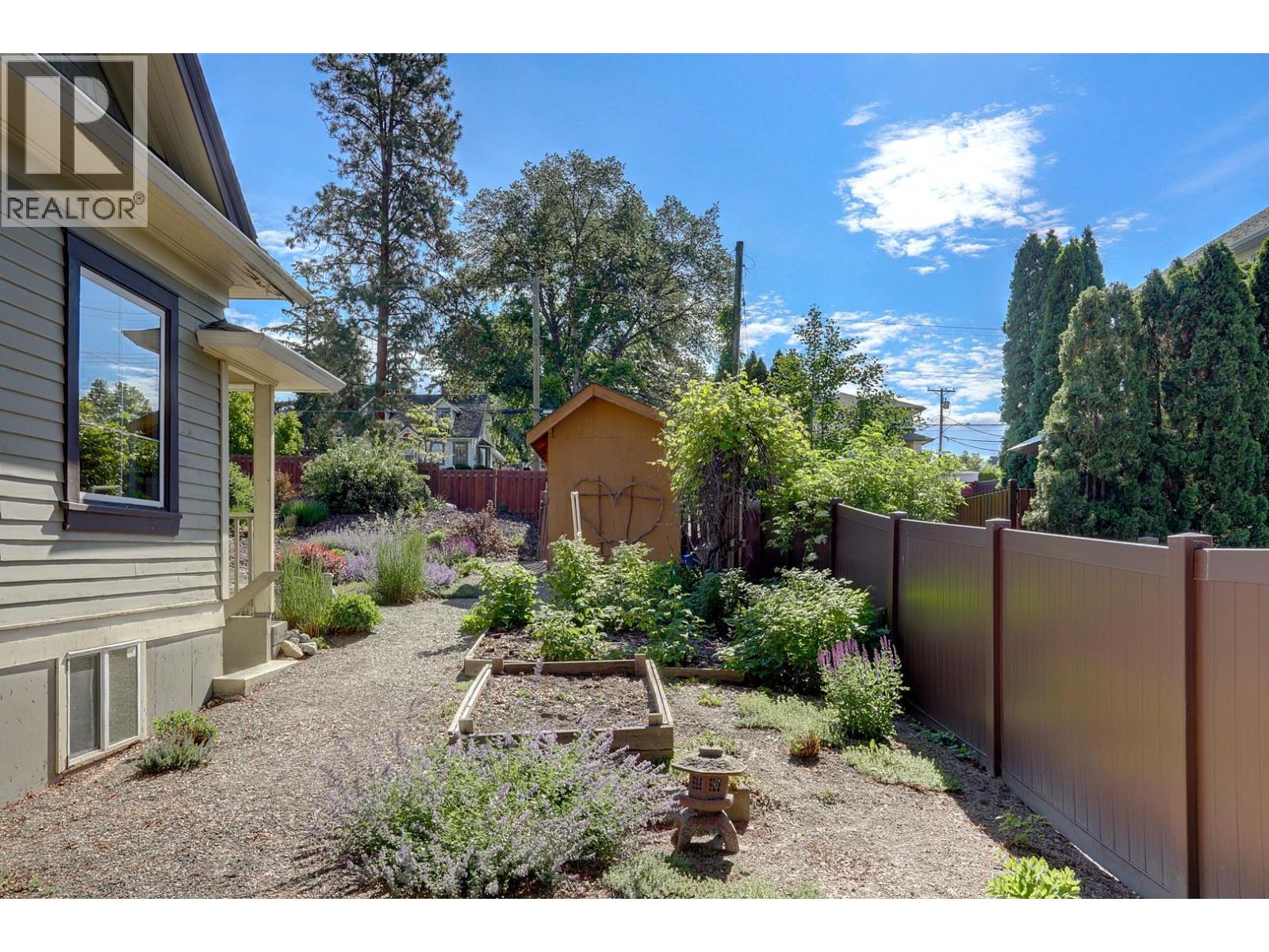 2503 24 Street - 51