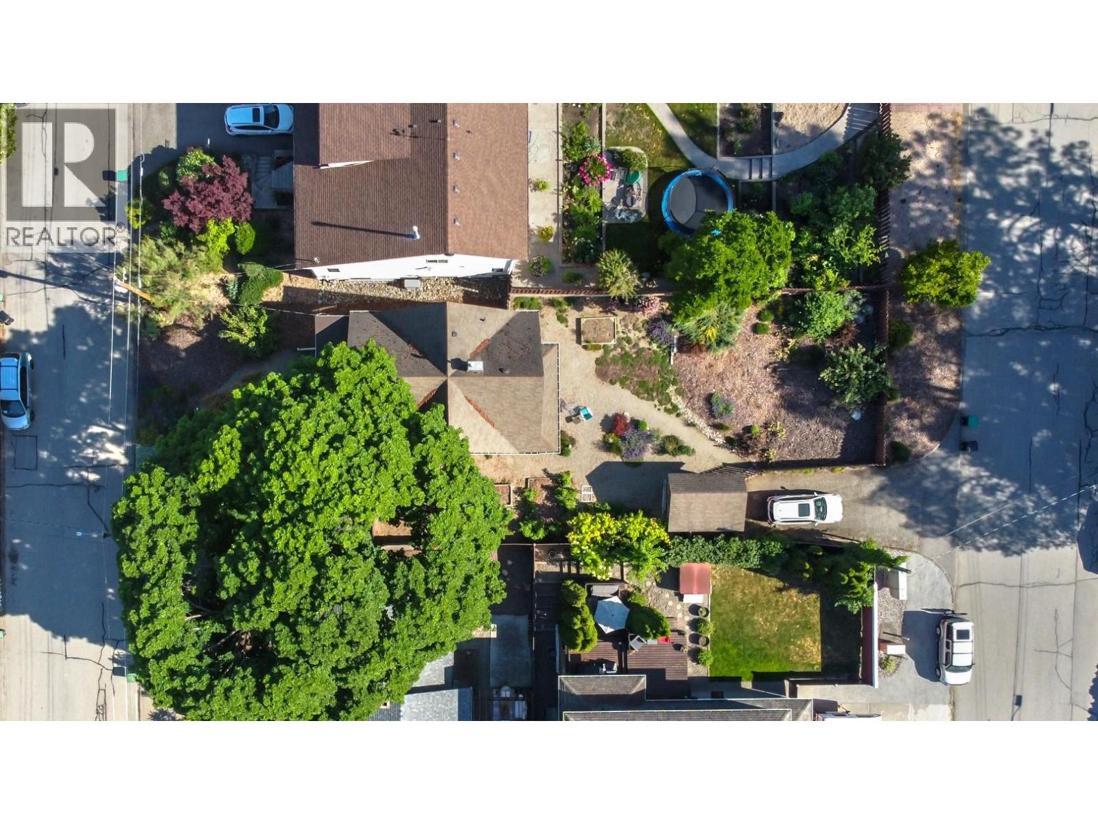 2503 24 Street - 86