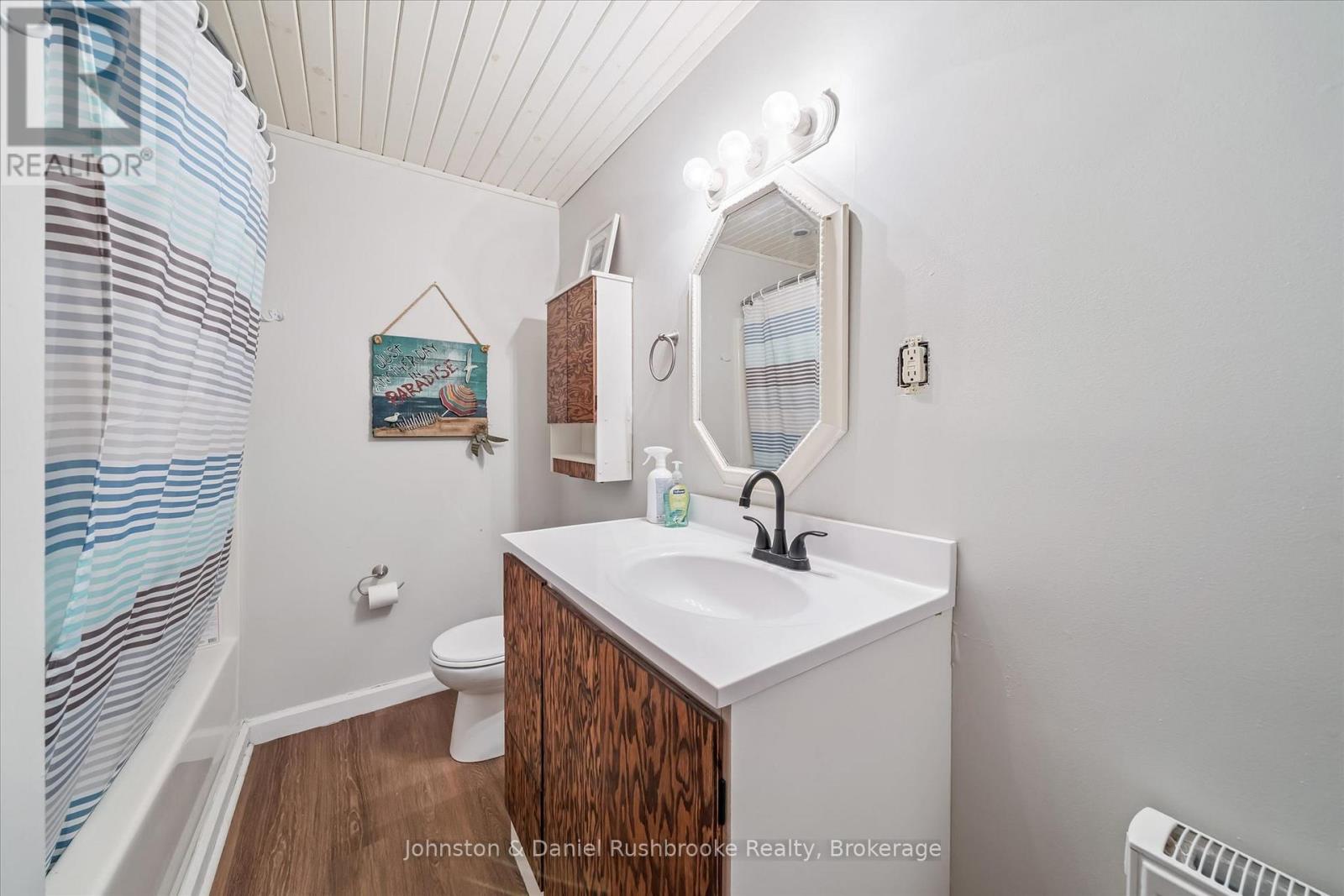 2519 SOUTH HORN LAKE RD R.R.#3 ROAD - 21