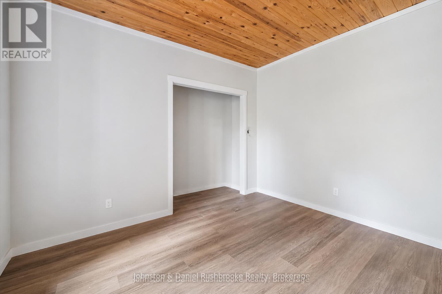 2519 SOUTH HORN LAKE RD R.R.#3 ROAD - 26
