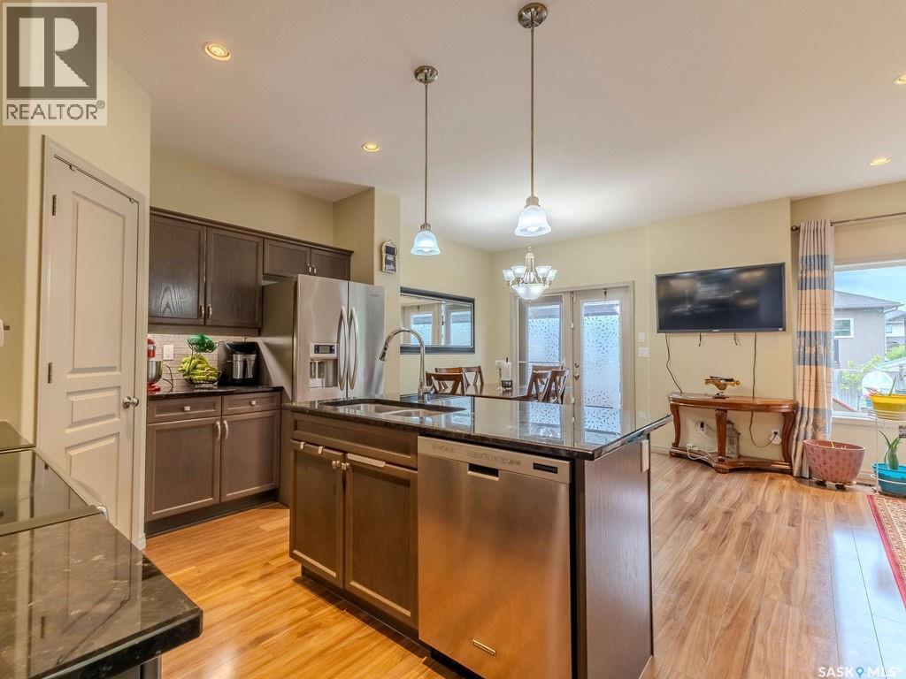 274 Ashworth CRESCENT - 10
