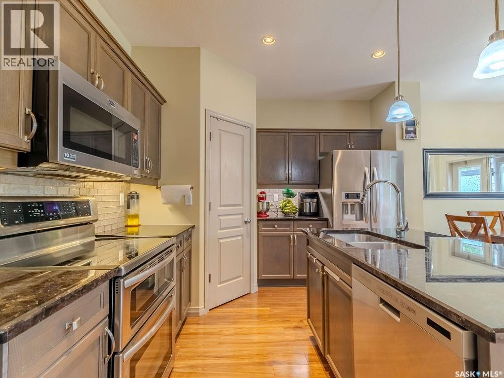274 Ashworth CRESCENT - 11