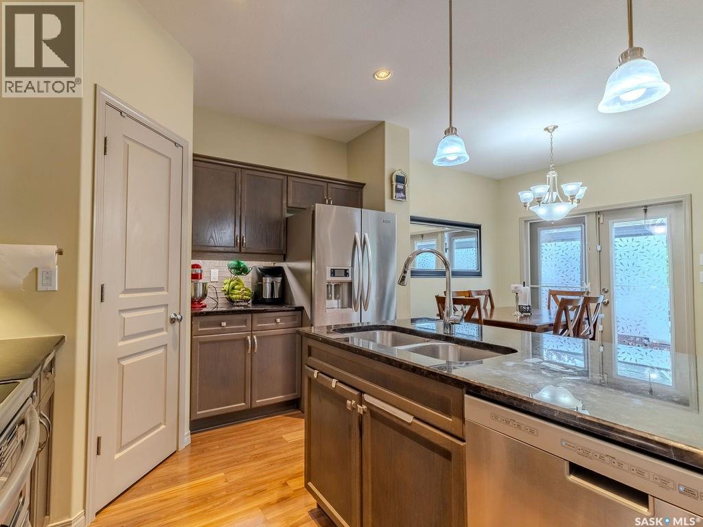 274 Ashworth CRESCENT - 12