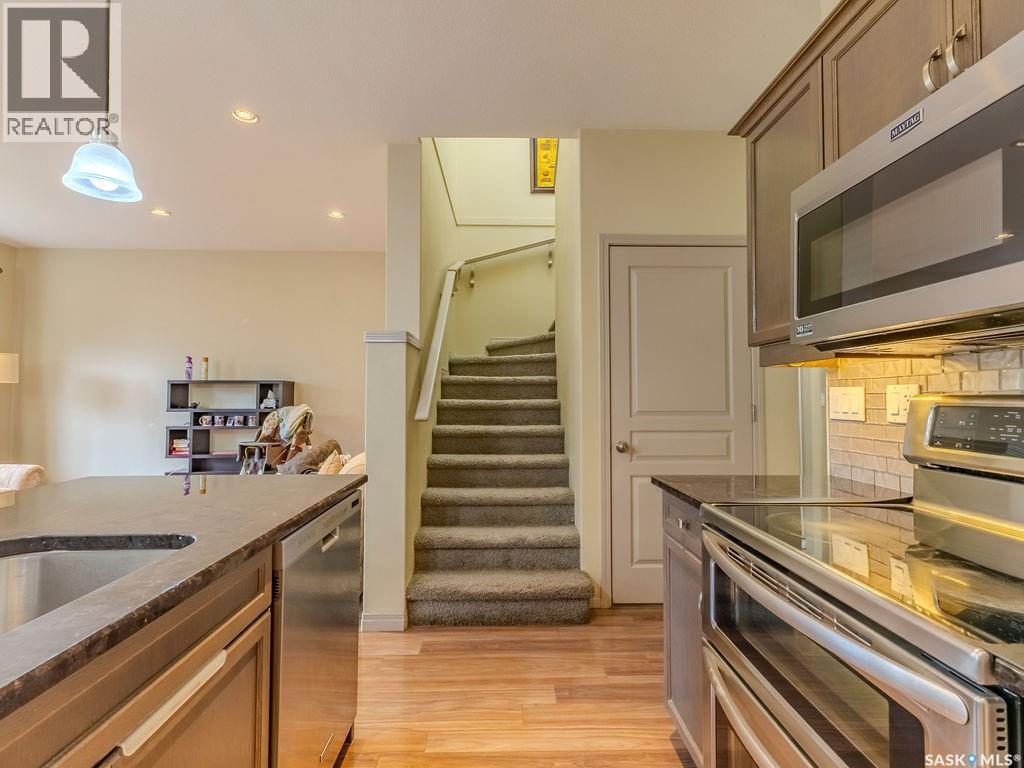 274 Ashworth CRESCENT - 21