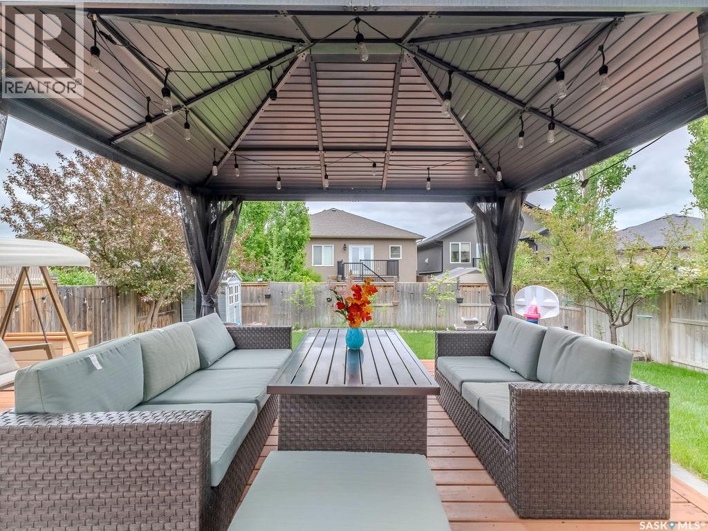 274 Ashworth CRESCENT - 47