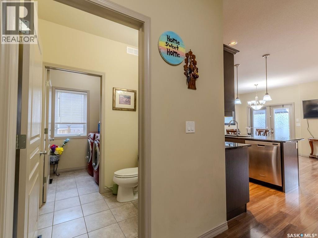 274 Ashworth CRESCENT - 7