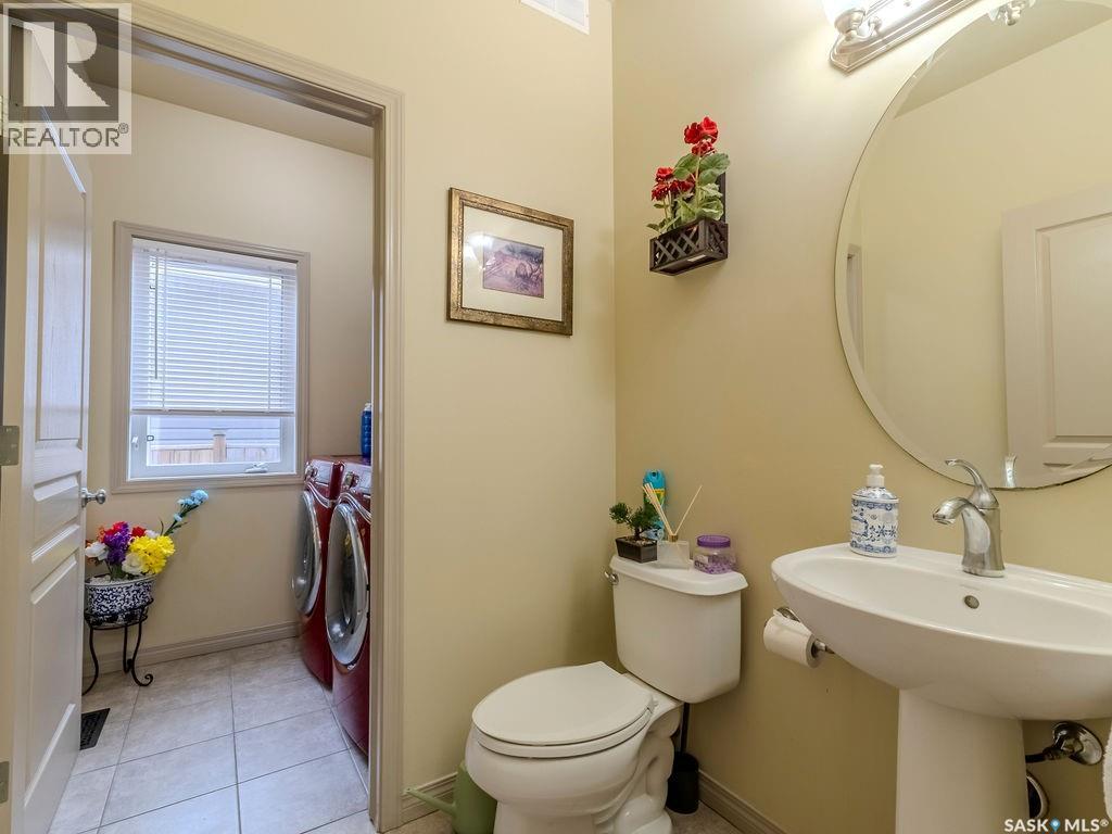 274 Ashworth CRESCENT - 8