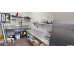 102 1st Avenue W, Assiniboia, SK S0H0B0 Photo 13
