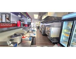 102 1st Avenue W, Assiniboia, SK S0H0B0 Photo 8