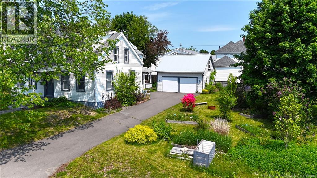 7 St. Croix Street - 41