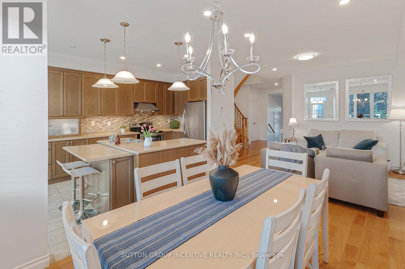 119 THATCHER CRESCENT - 14