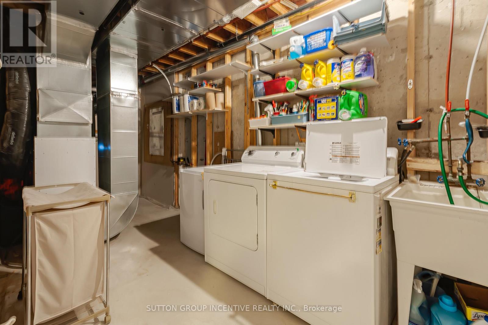 119 THATCHER CRESCENT - 28