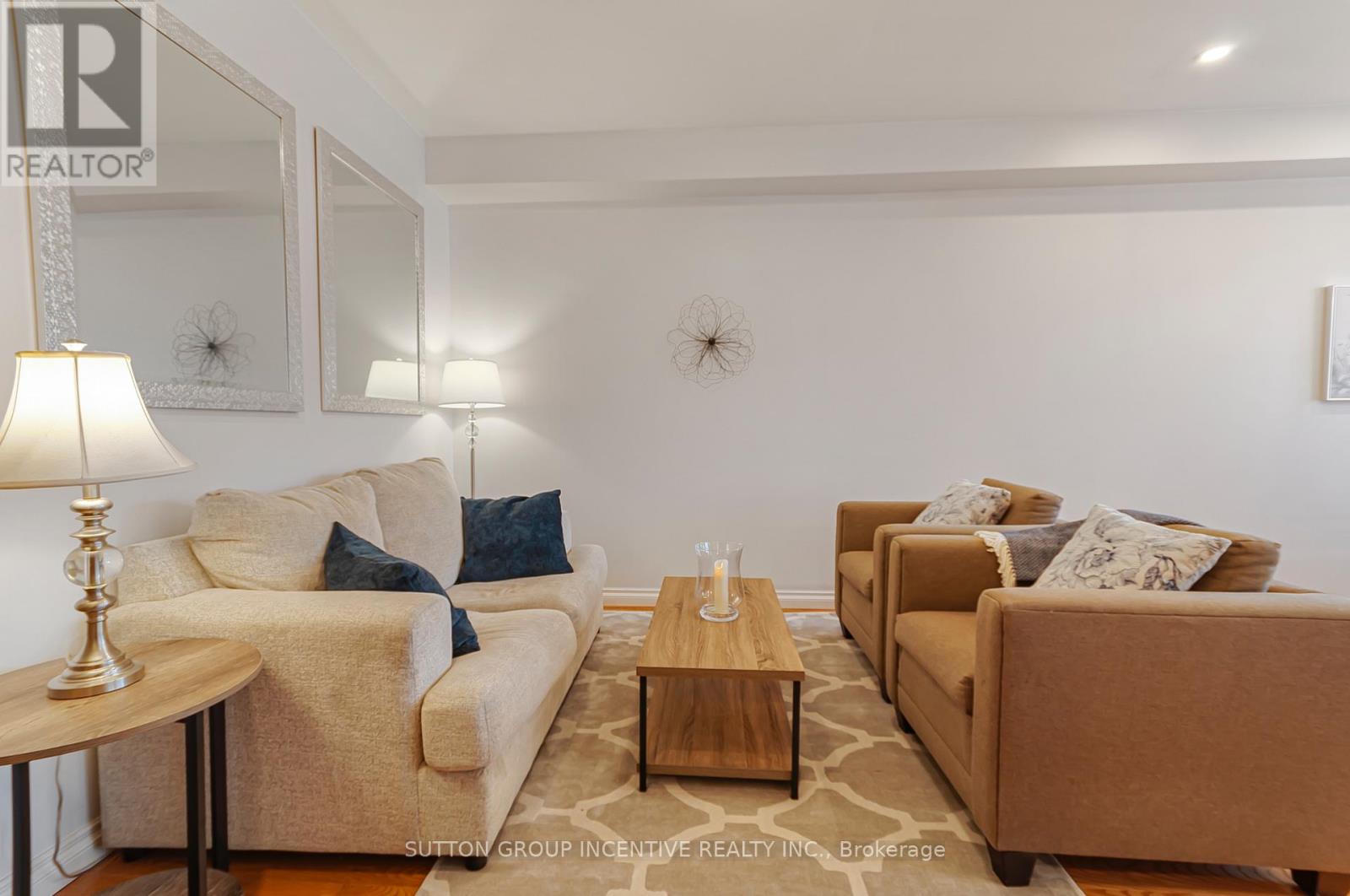 119 THATCHER CRESCENT - 7