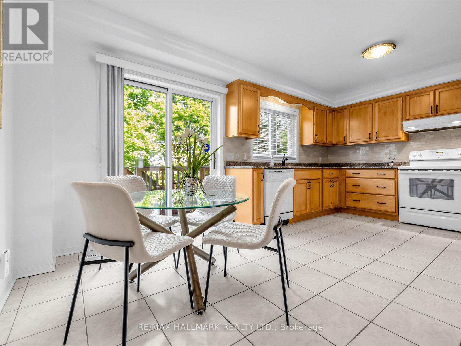 #15A 81 NORTHERN HEIGHTS DRIVE - 14