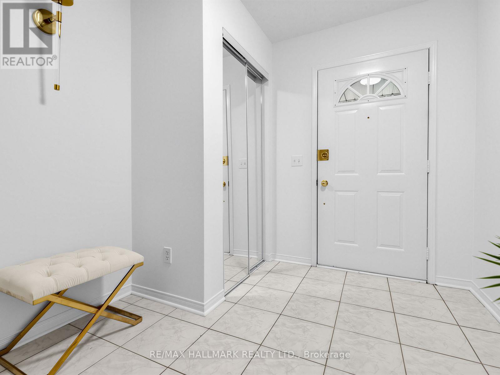 #15A 81 NORTHERN HEIGHTS DRIVE - Image 2