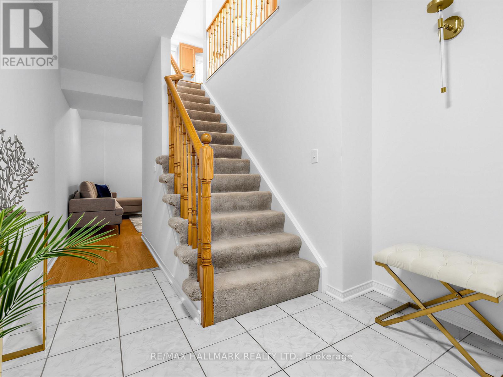 #15A 81 NORTHERN HEIGHTS DRIVE - 27