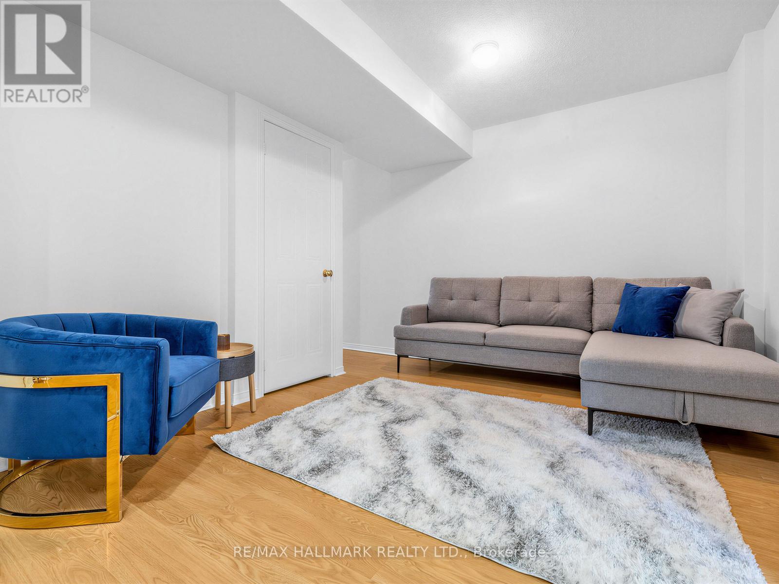 #15A 81 NORTHERN HEIGHTS DRIVE - 29