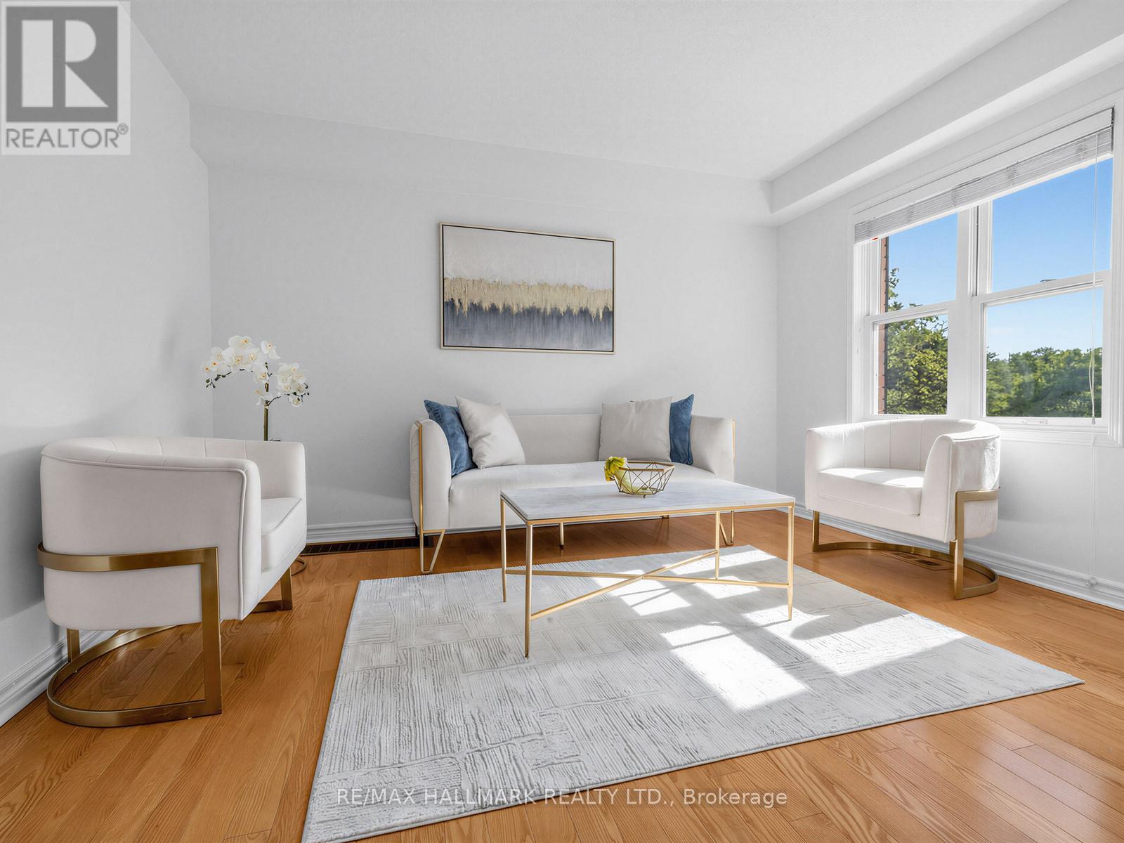 #15A 81 NORTHERN HEIGHTS DRIVE - Image 3