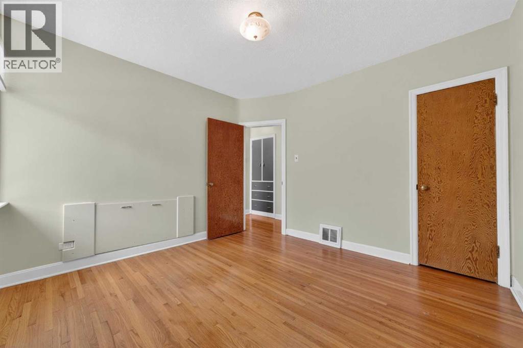 501 26 Street S - 19