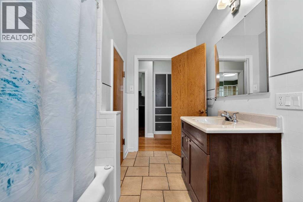501 26 Street S - 18