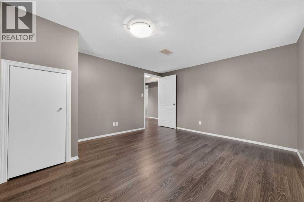 501 26 Street S - 33