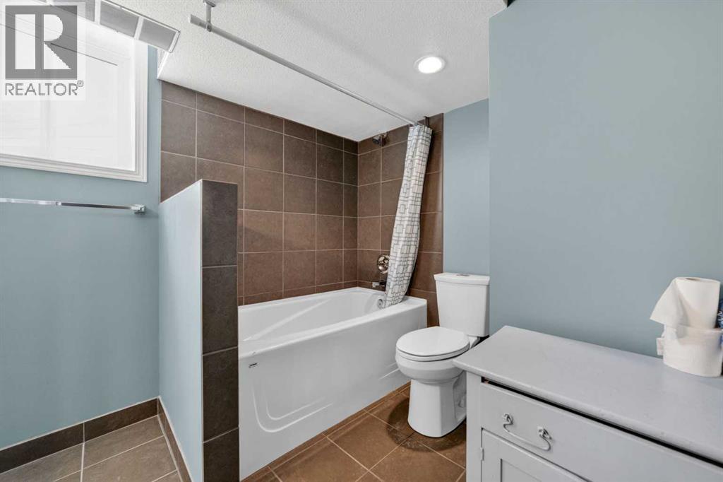 501 26 Street S - 30