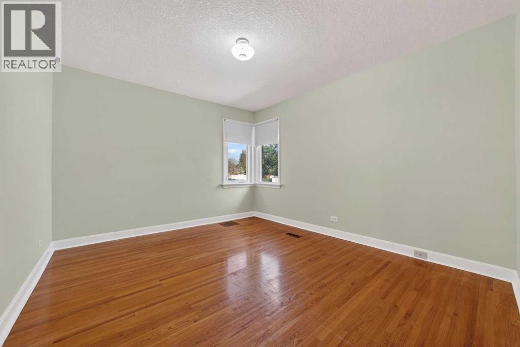 501 26 Street S - 22