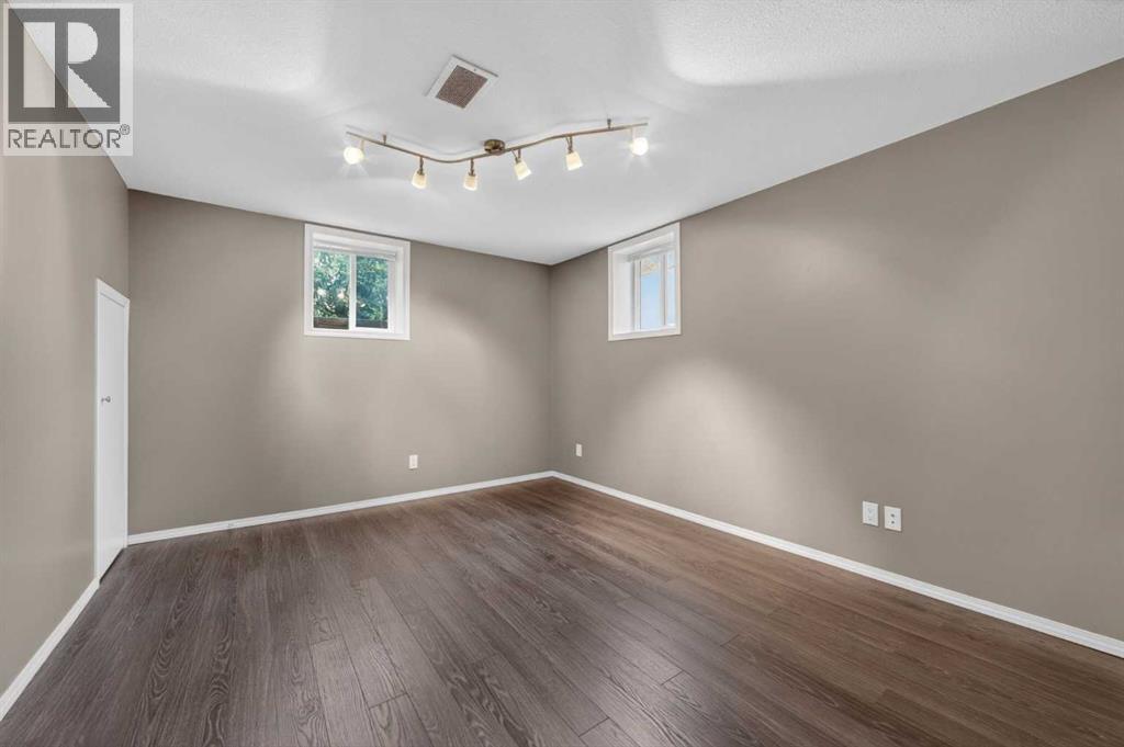 501 26 Street S - 25