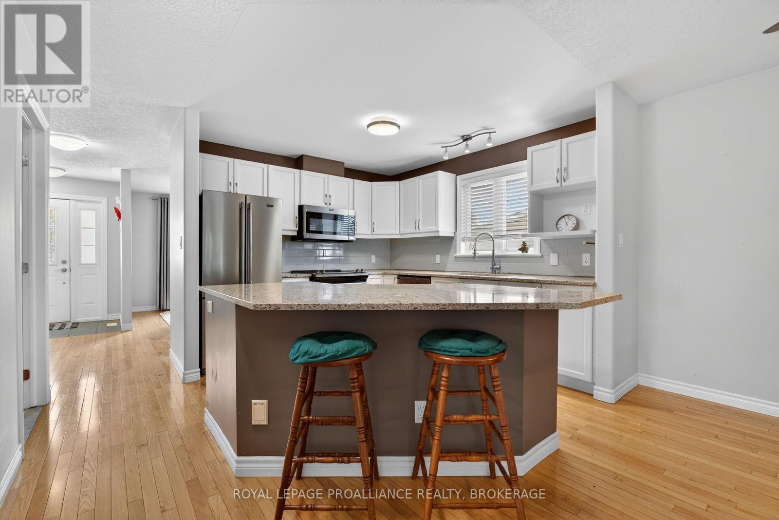18 MCKEOWN CRESCENT - 13