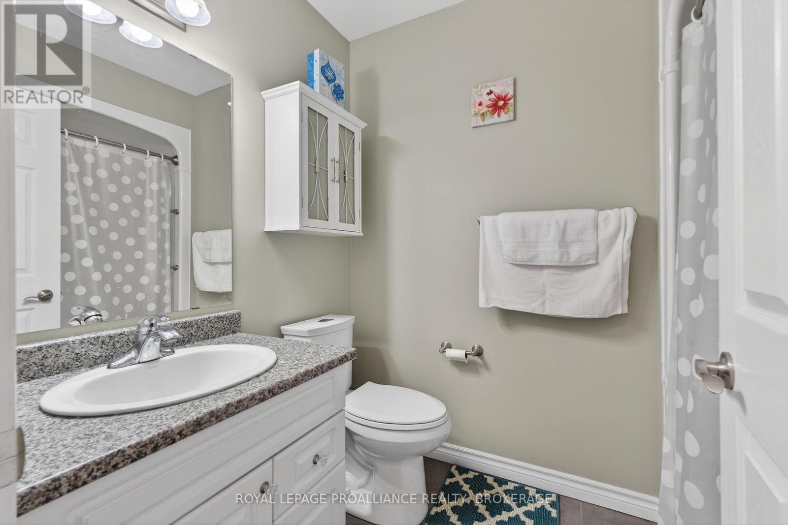 18 MCKEOWN CRESCENT - 26