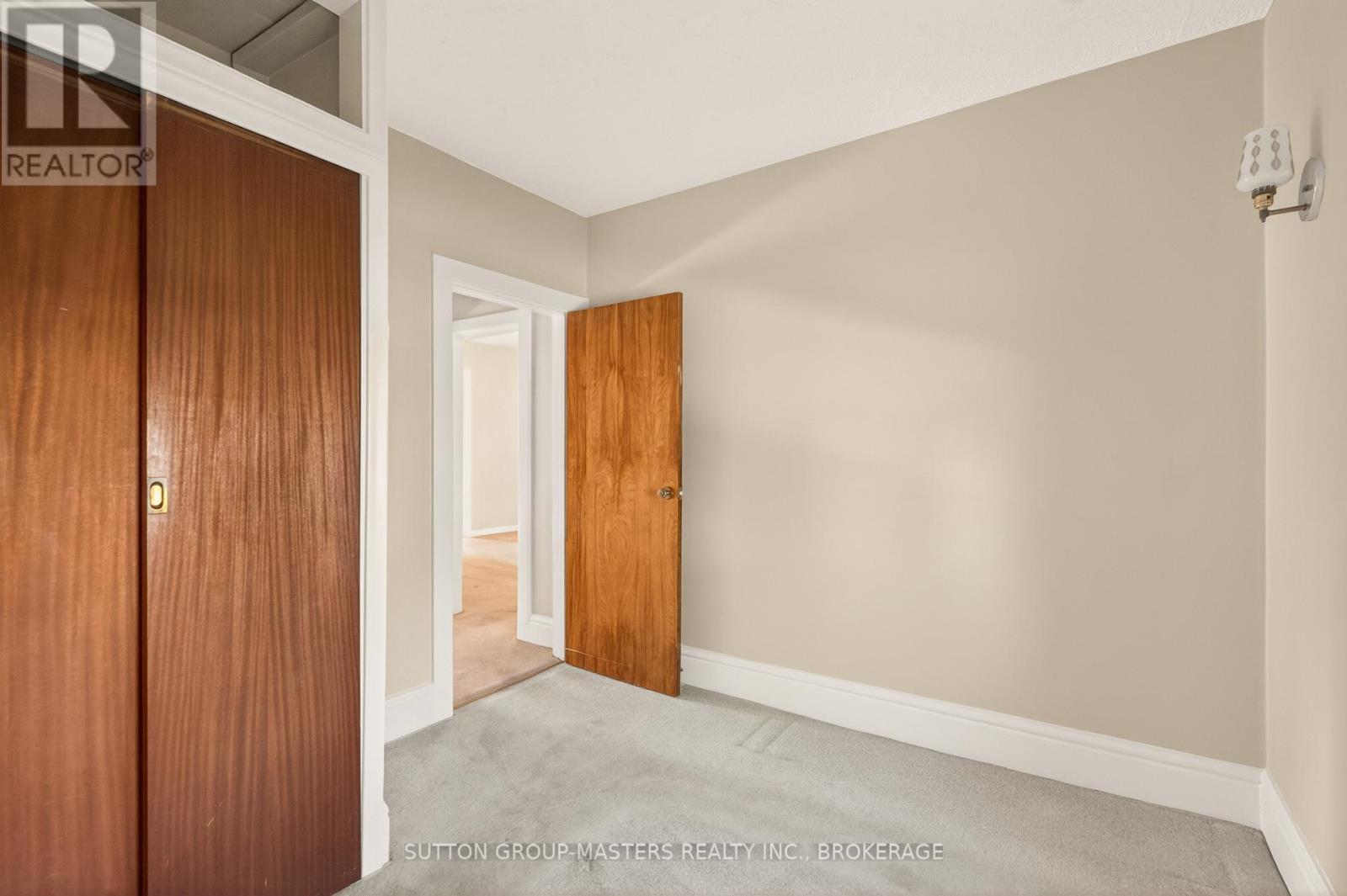 21 CONNAUGHT STREET - 22