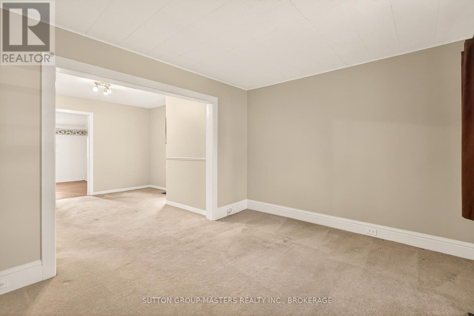 21 CONNAUGHT STREET - 5