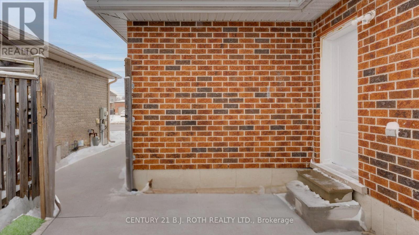 361 GEORGIAN DRIVE - 15