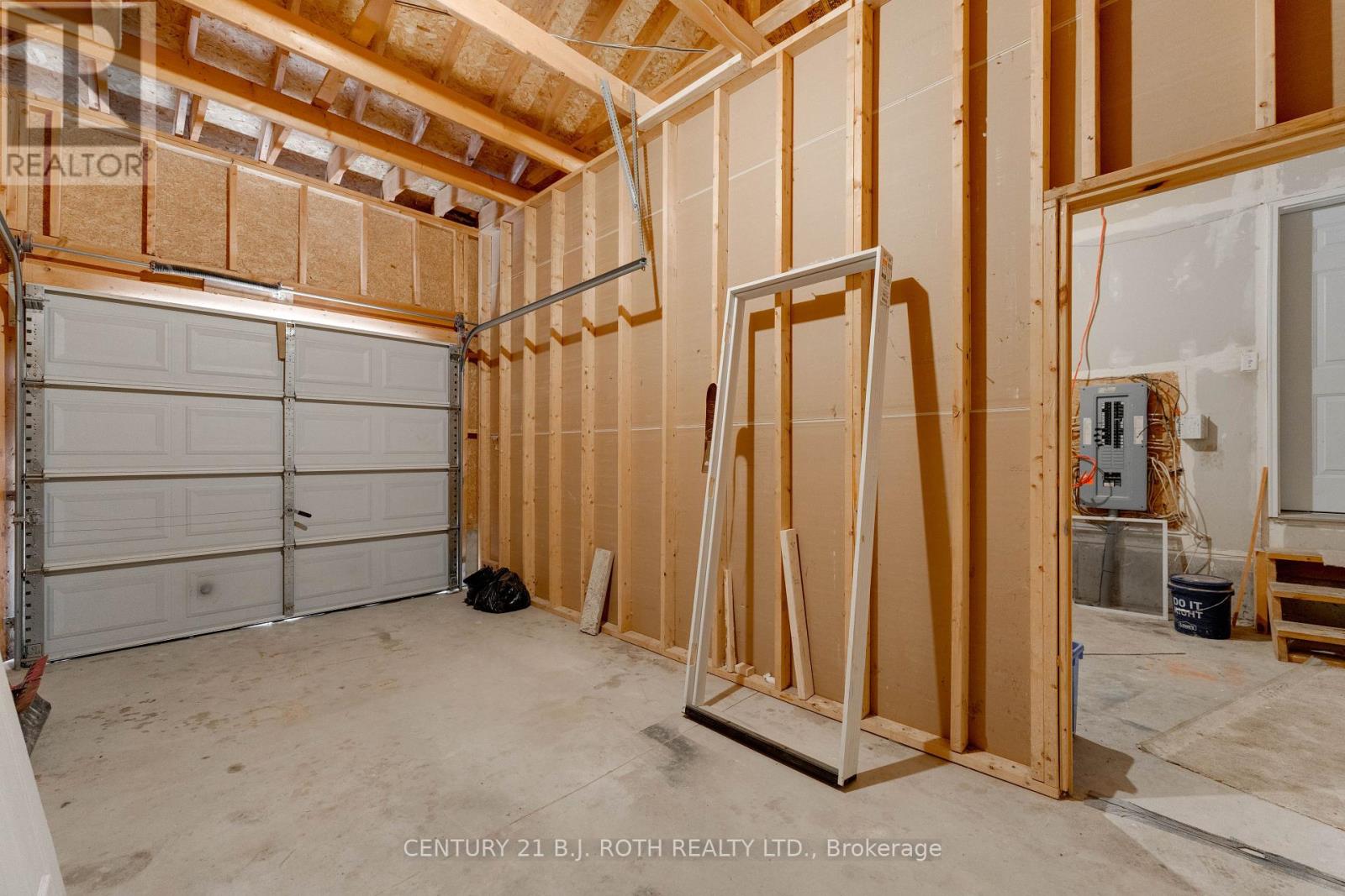361 GEORGIAN DRIVE - 24