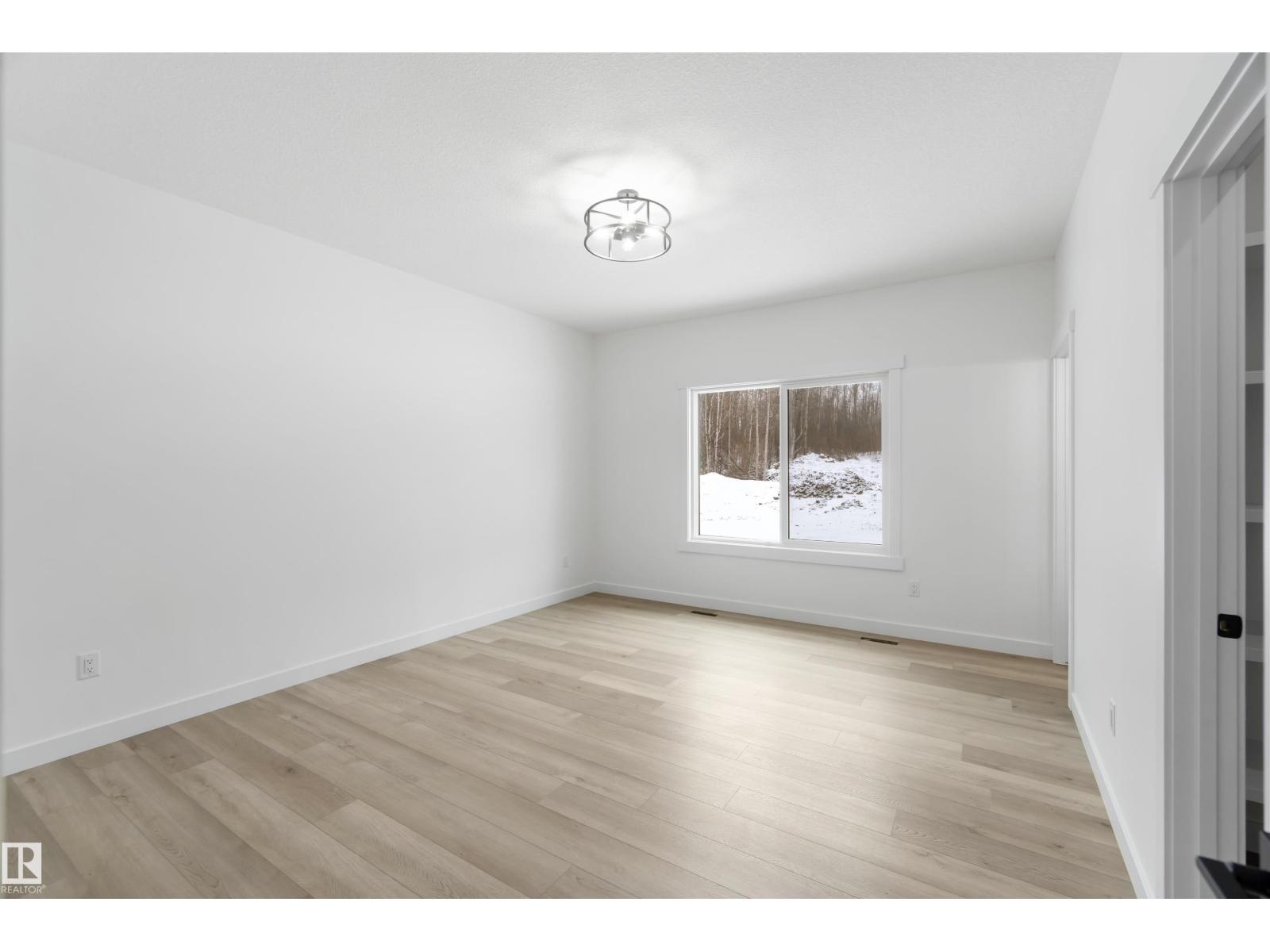 #100 54127 RGE ROAD 30 - 22