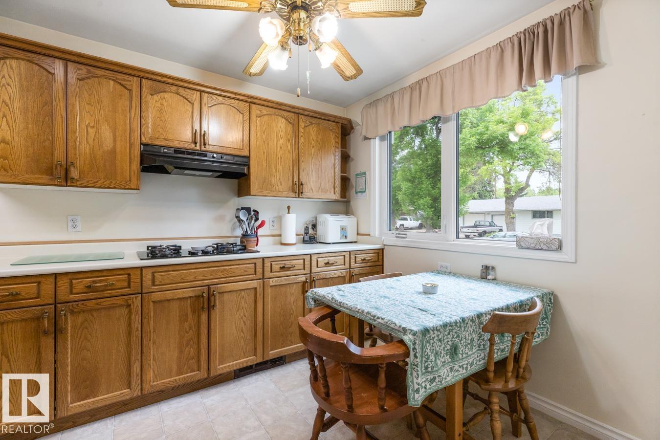 29 GREENVIEW CR — photo 11