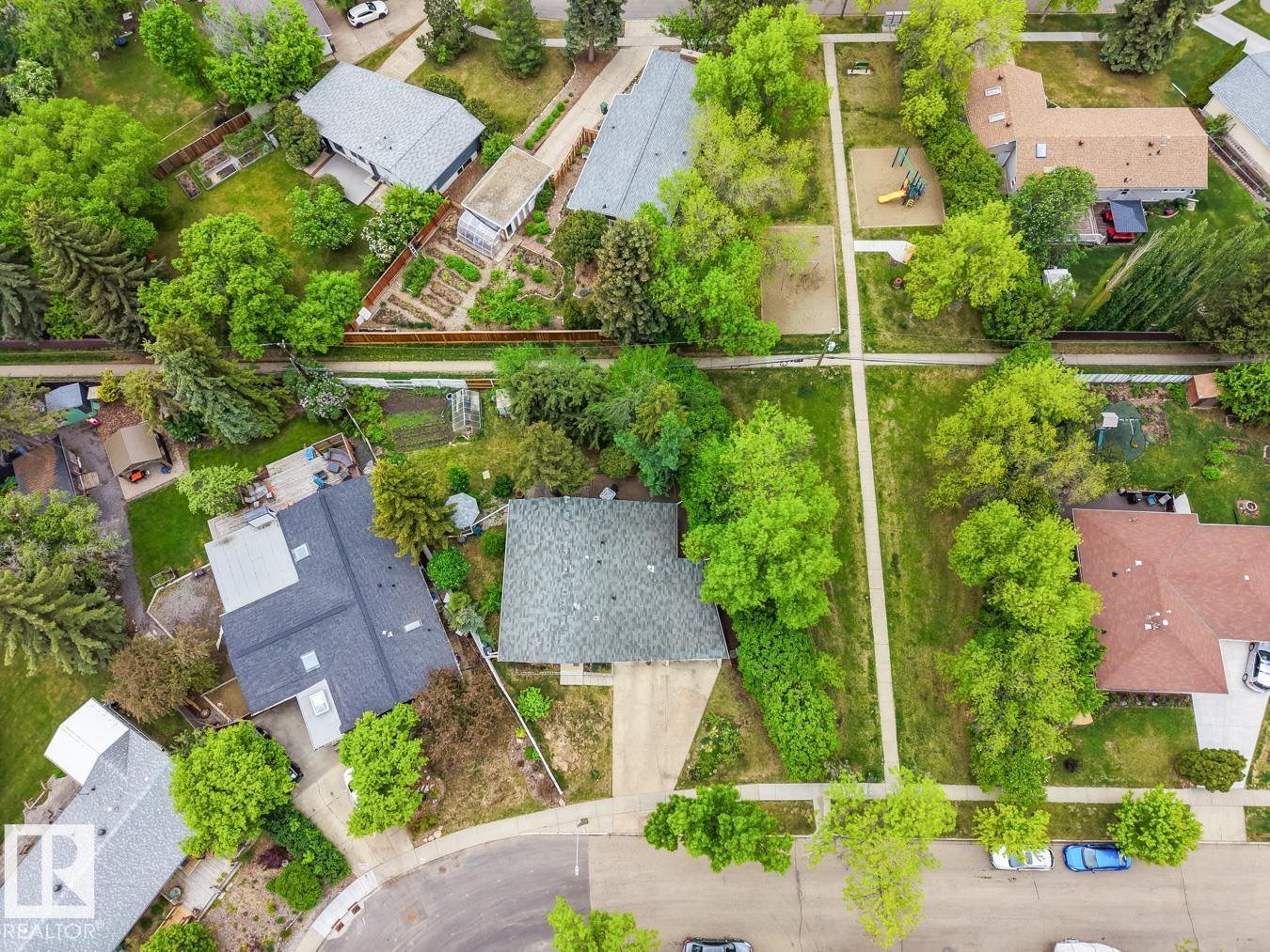 29 GREENVIEW CR — photo 34