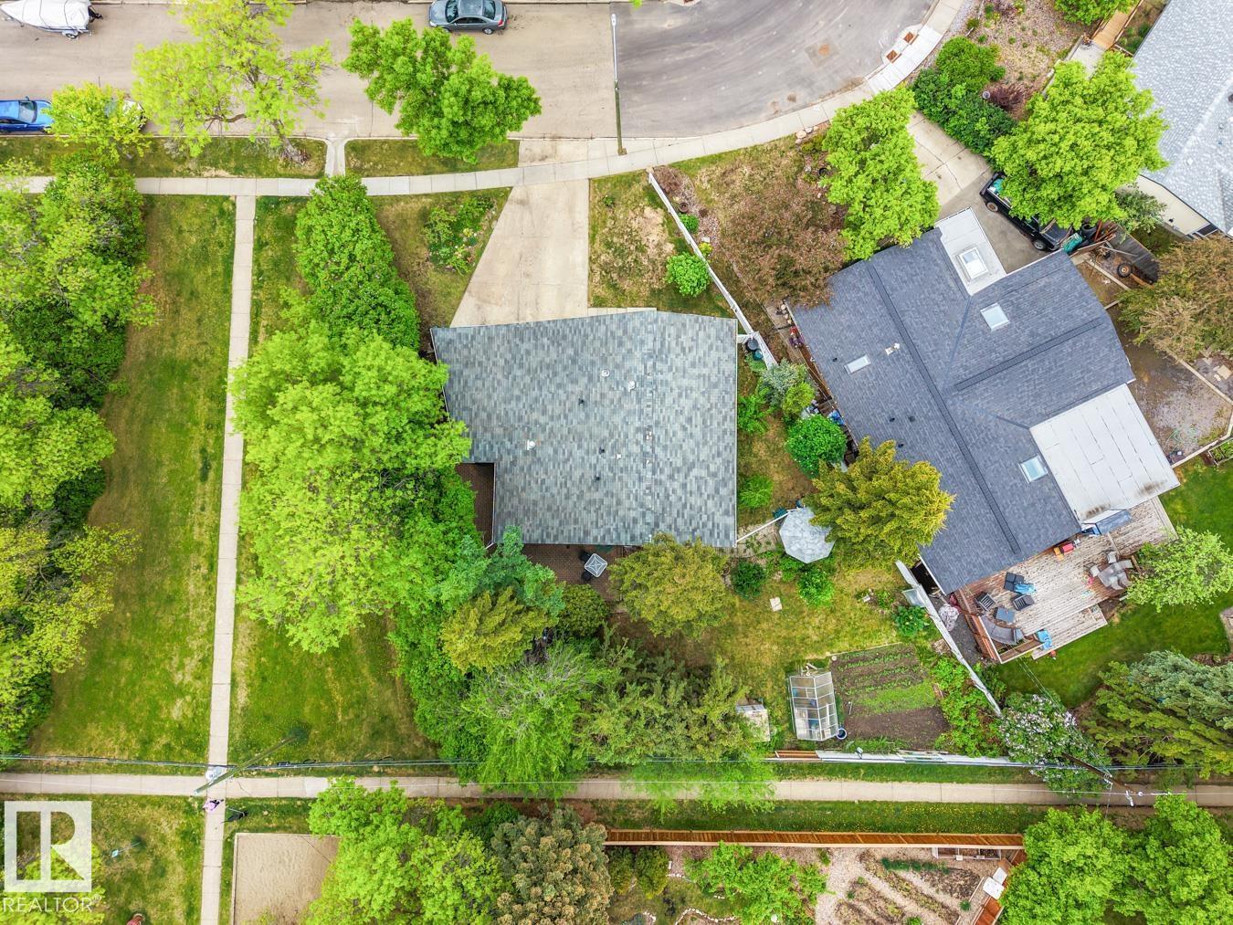 29 GREENVIEW CR — photo 37
