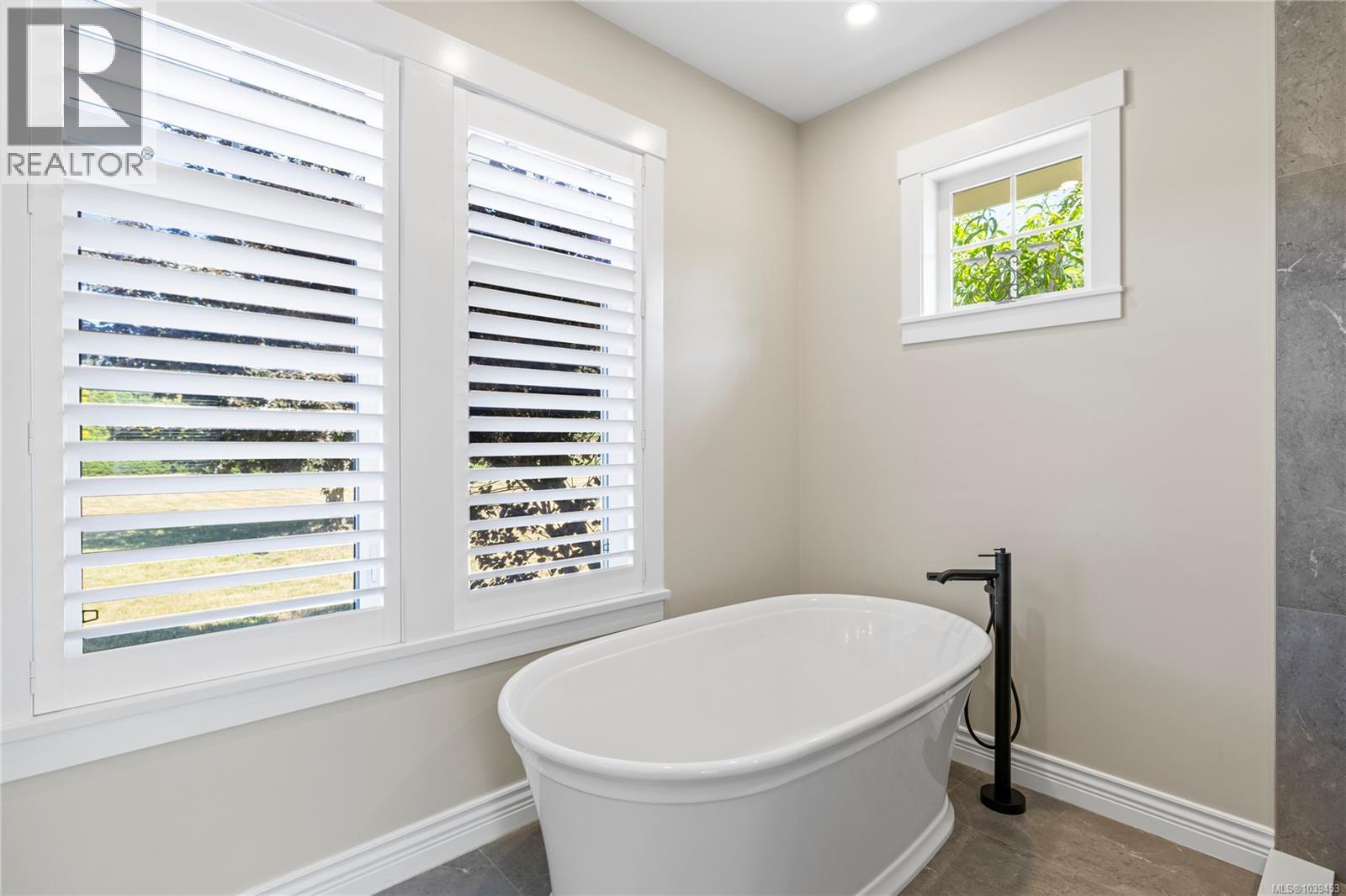 753 Rivers Edge Dr - 37