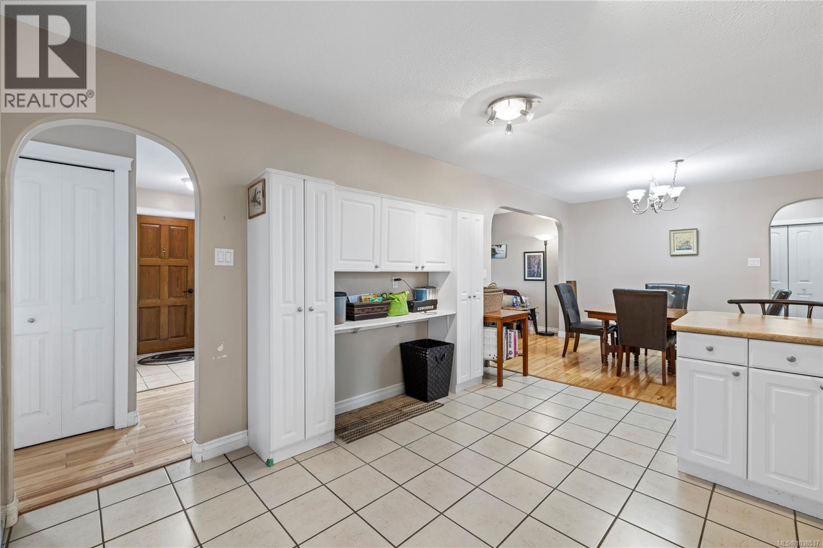 1524 Pacific Cres - 17