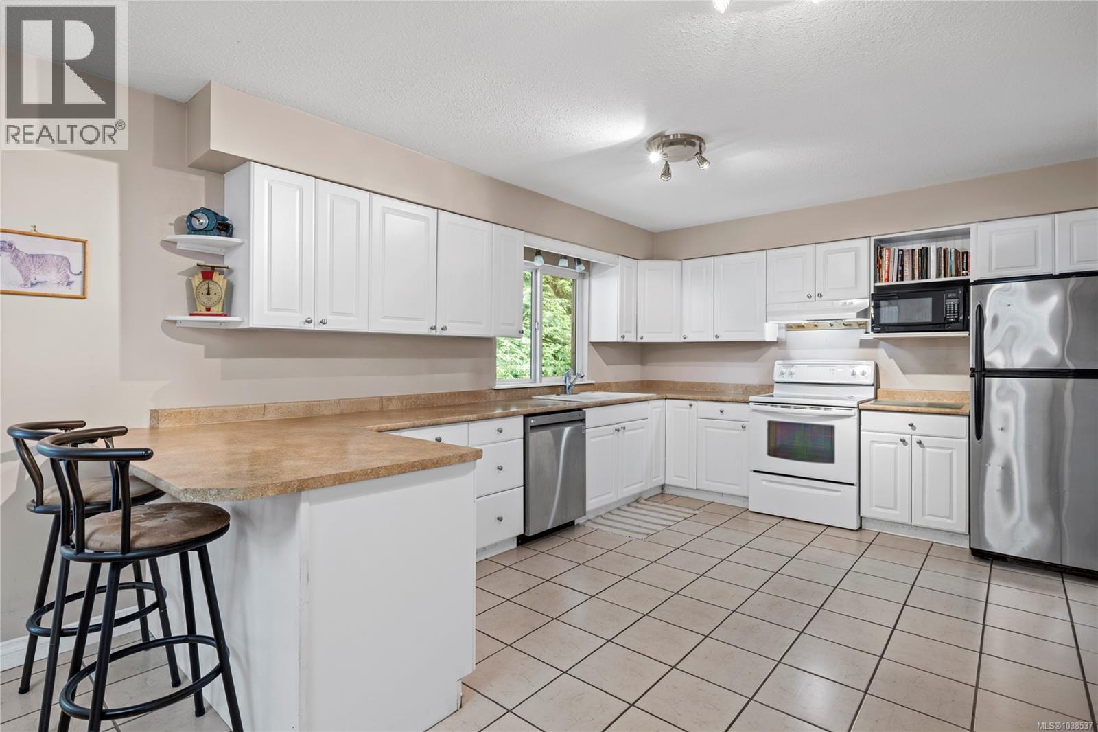1524 Pacific Cres, Parksville