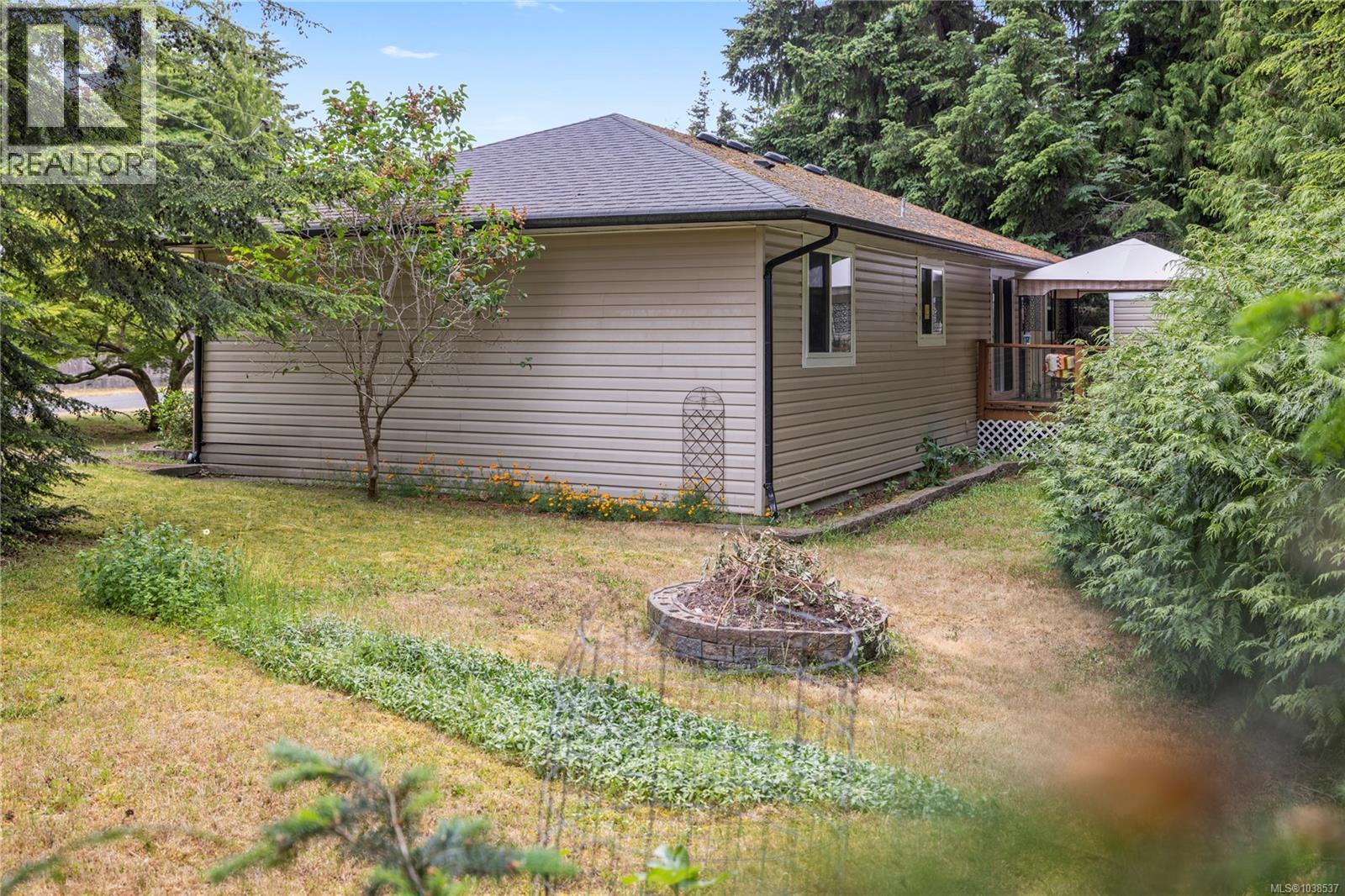 1524 Pacific Cres - 42